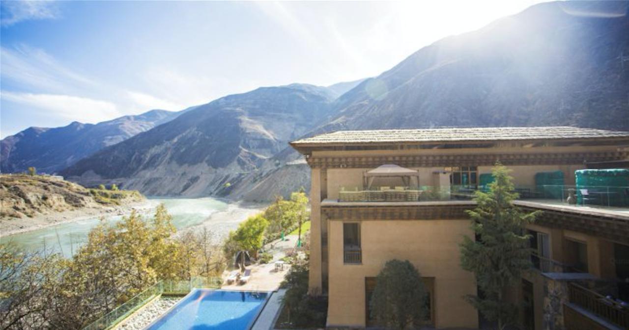 Hotel Lux* Tea Horse Road Benzilan Exterior foto