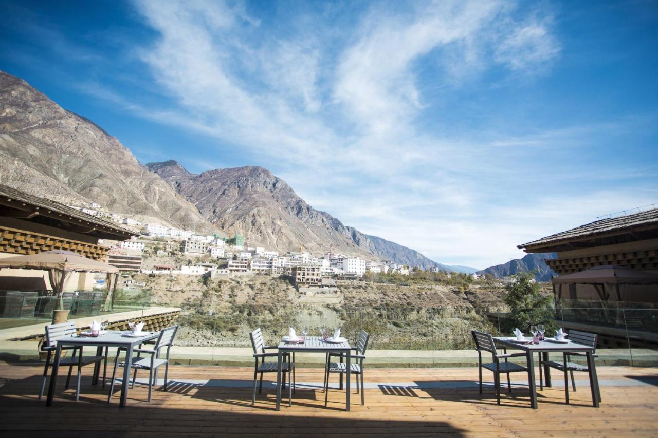 Hotel Lux* Tea Horse Road Benzilan Exterior foto