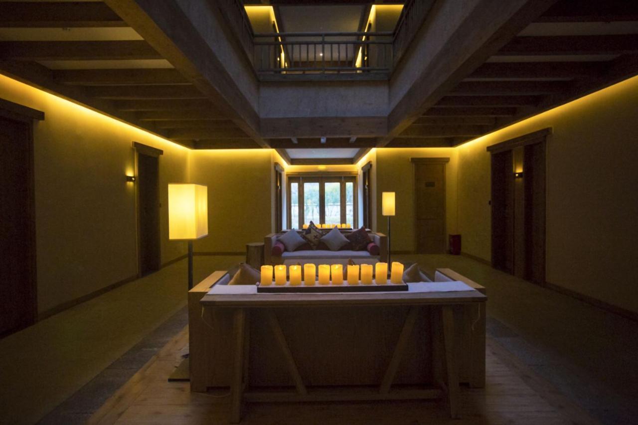Hotel Lux* Tea Horse Road Benzilan Exterior foto