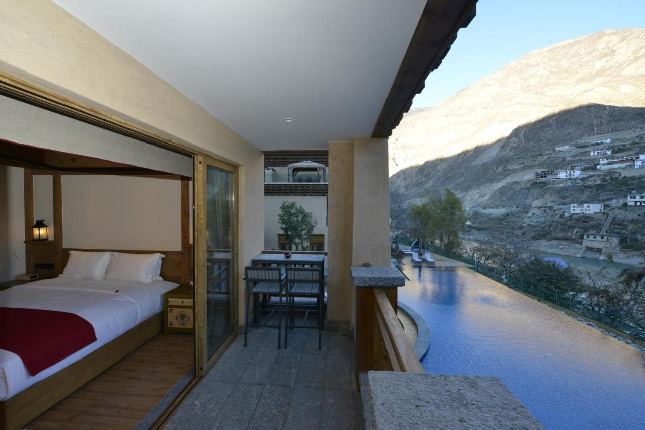 Hotel Lux* Tea Horse Road Benzilan Exterior foto